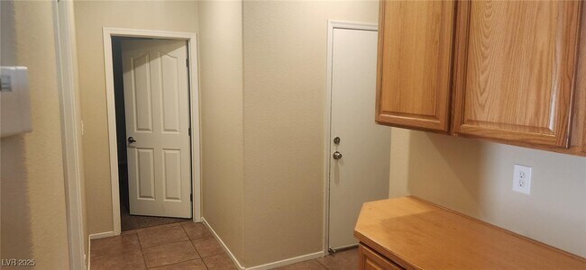 Building Photo - 6028 Stanton Summit Dr