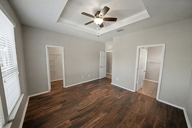 Building Photo - Beautiful Home in the Highly Desirable Ala...