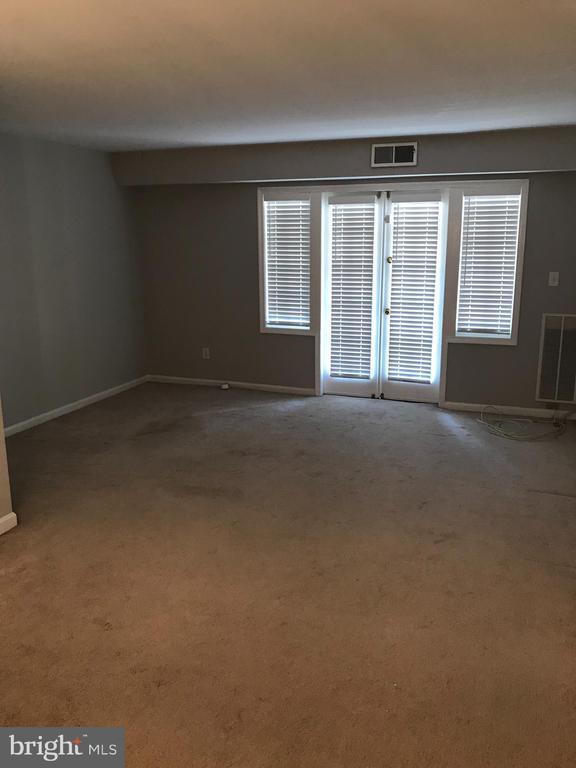 Building Photo - 5911 Prince James Dr