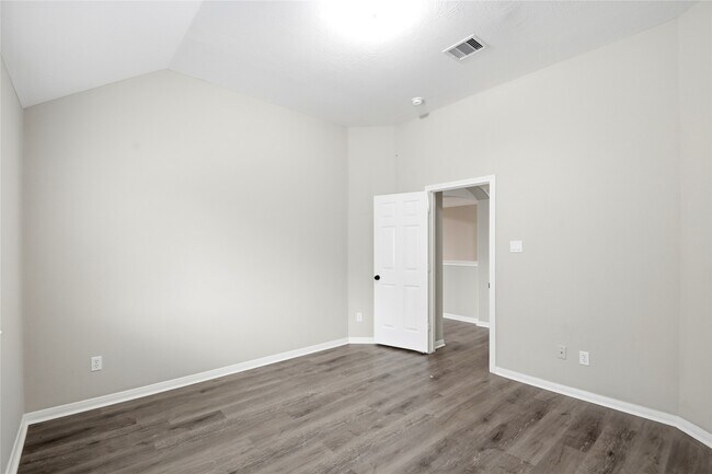 Building Photo - 3924 Highland Vale Ct