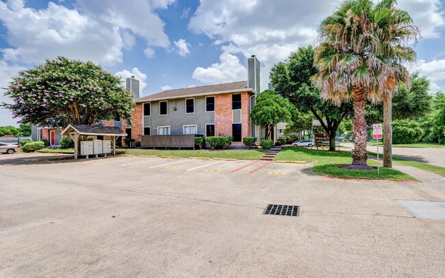 Building Photo - 7058 W Gulf Bank Rd