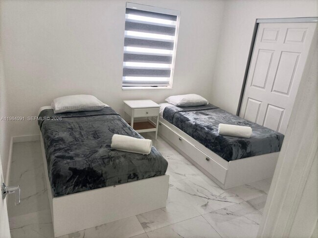 Building Photo - 1220 NW 37th Ave