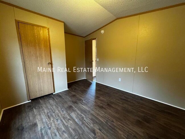 Building Photo - 91 Autumn Ave
