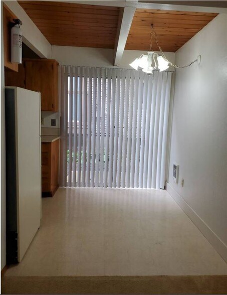 Building Photo - 230 NW 15th St