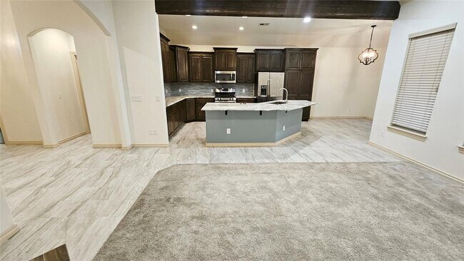 Building Photo - 1801 Savannah Ln