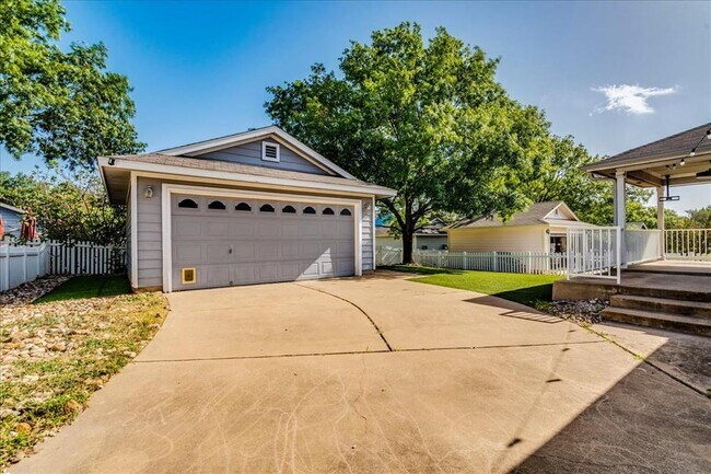 Building Photo - 175 Wetzel