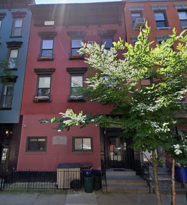 Building Photo - 603 1st St
