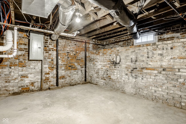 Building Photo - 123 N Highland Ave