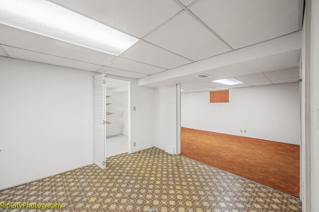 Building Photo - Charming Bungalow in Overlook neighborhood...