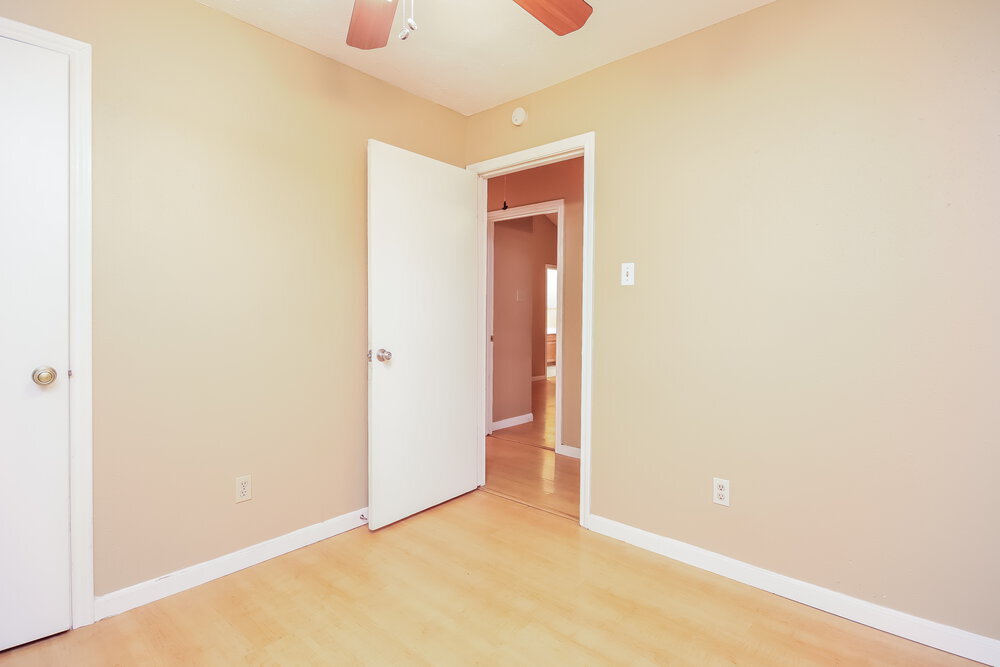 Building Photo - 16530 Quail Park Dr