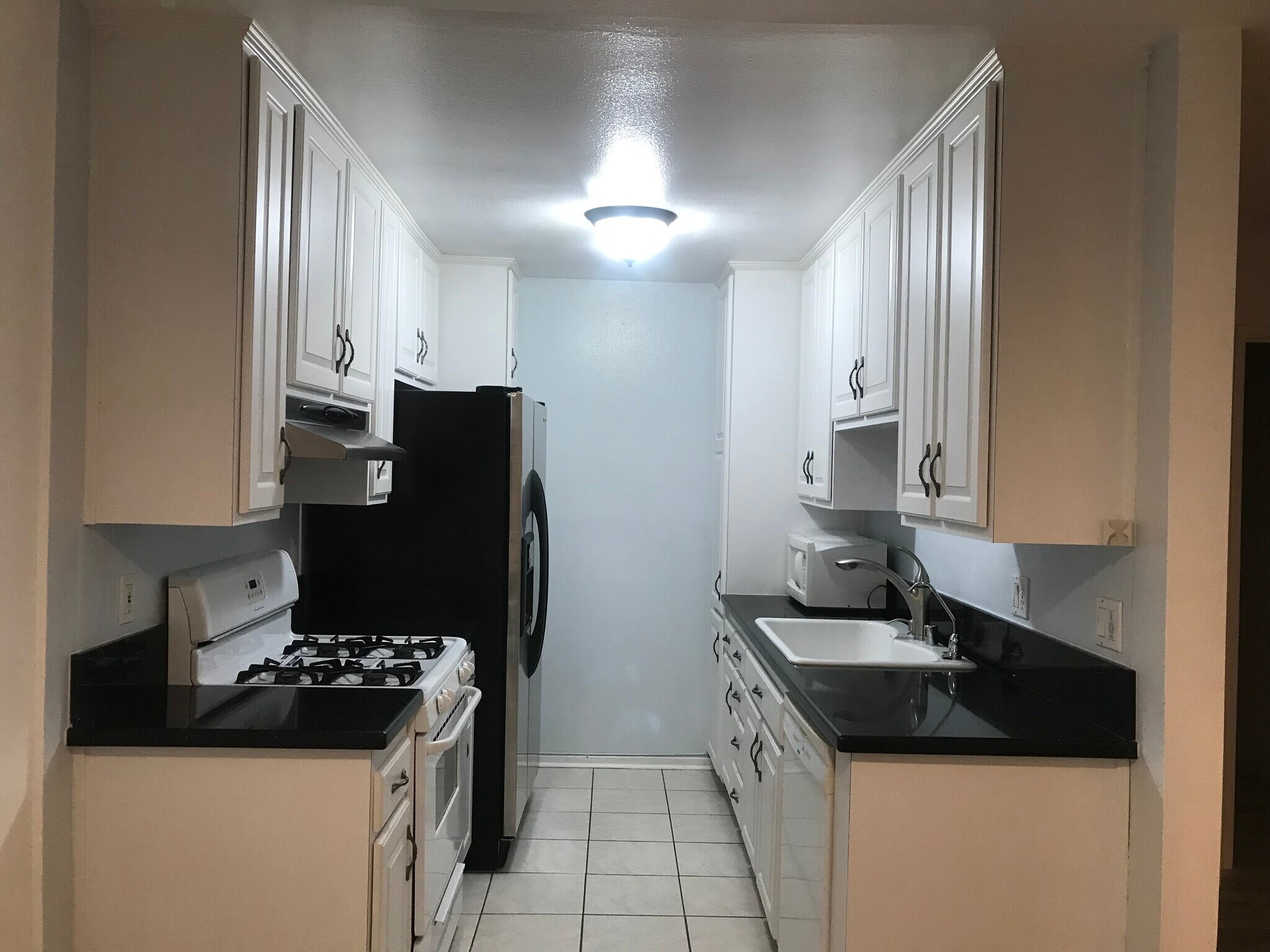 Kitchen - 3219 Colorado Ave