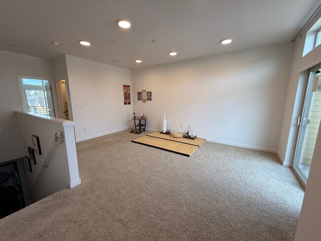 Building Photo - 1480 157th Ct NE