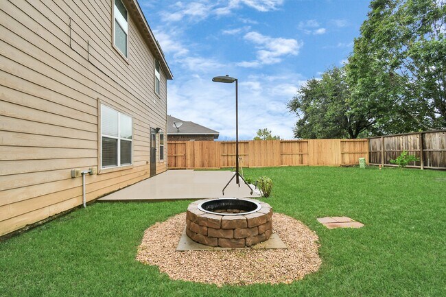 Building Photo - 829 Indigo Springs Ln