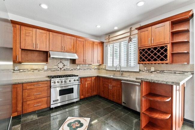 Building Photo - Your Next Home Is Ready!