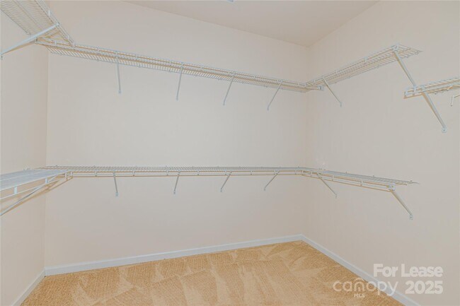 Building Photo - 2624 Snap Dragon Dr