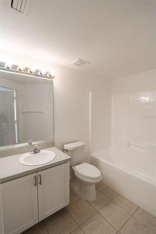 Building Photo - 9519 Newdale Way