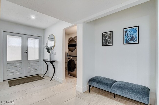 Building Photo - 945 Vegas Valley Dr