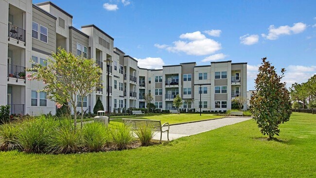 Building Photo - 13000 Breaking Dawn Dr