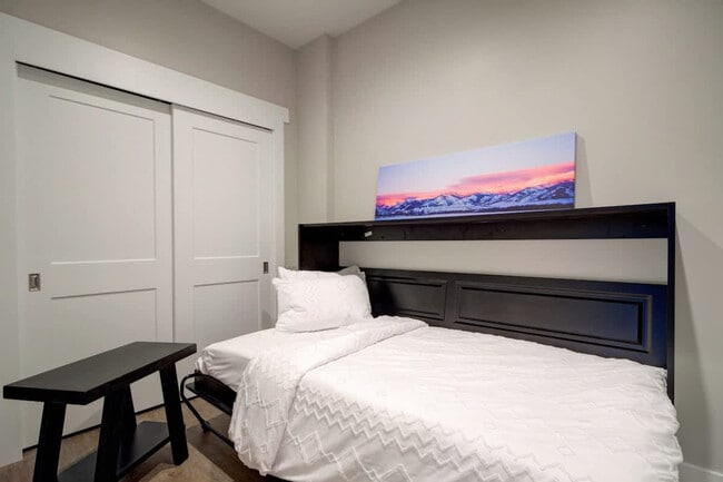 Building Photo - 110 W Beall St