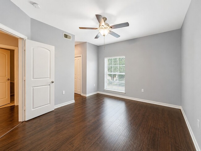 Building Photo - 3501 Chenevert St