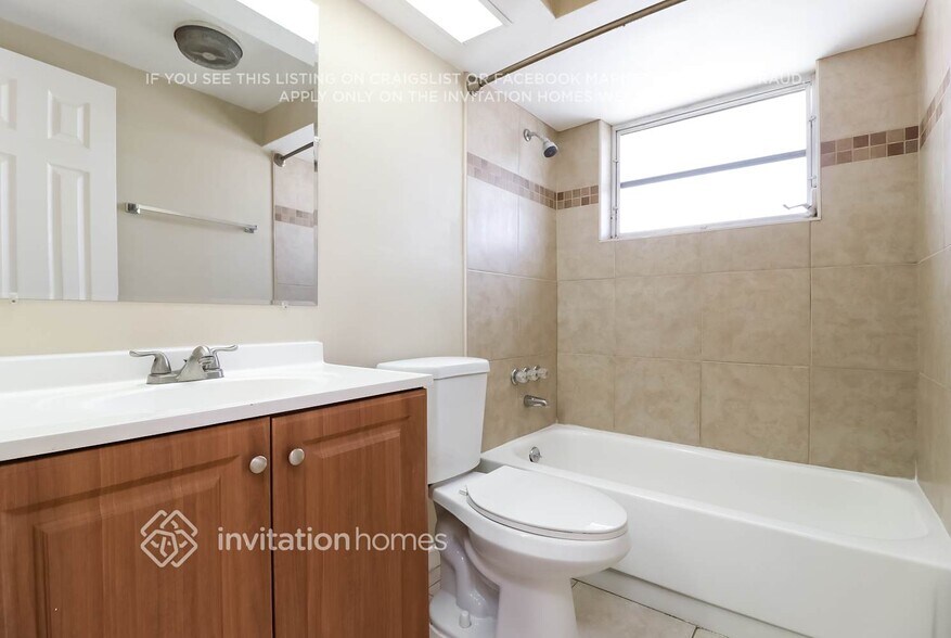 Building Photo - 5626 Moog Rd