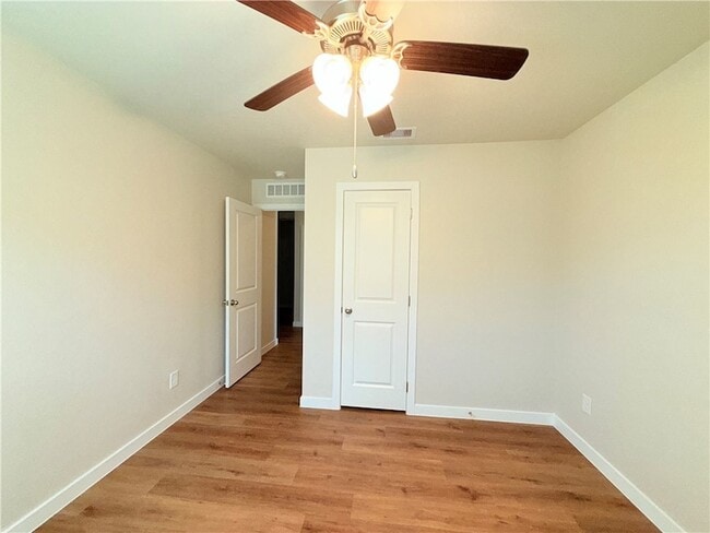 Building Photo - 1116 Zeus Dr