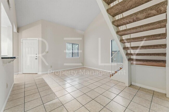 Building Photo - 1005 Milford Way