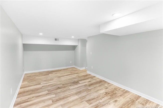 Building Photo - 505 Cross St