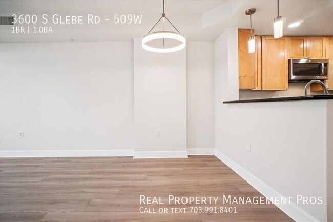 Building Photo - 3600 S Glebe Rd