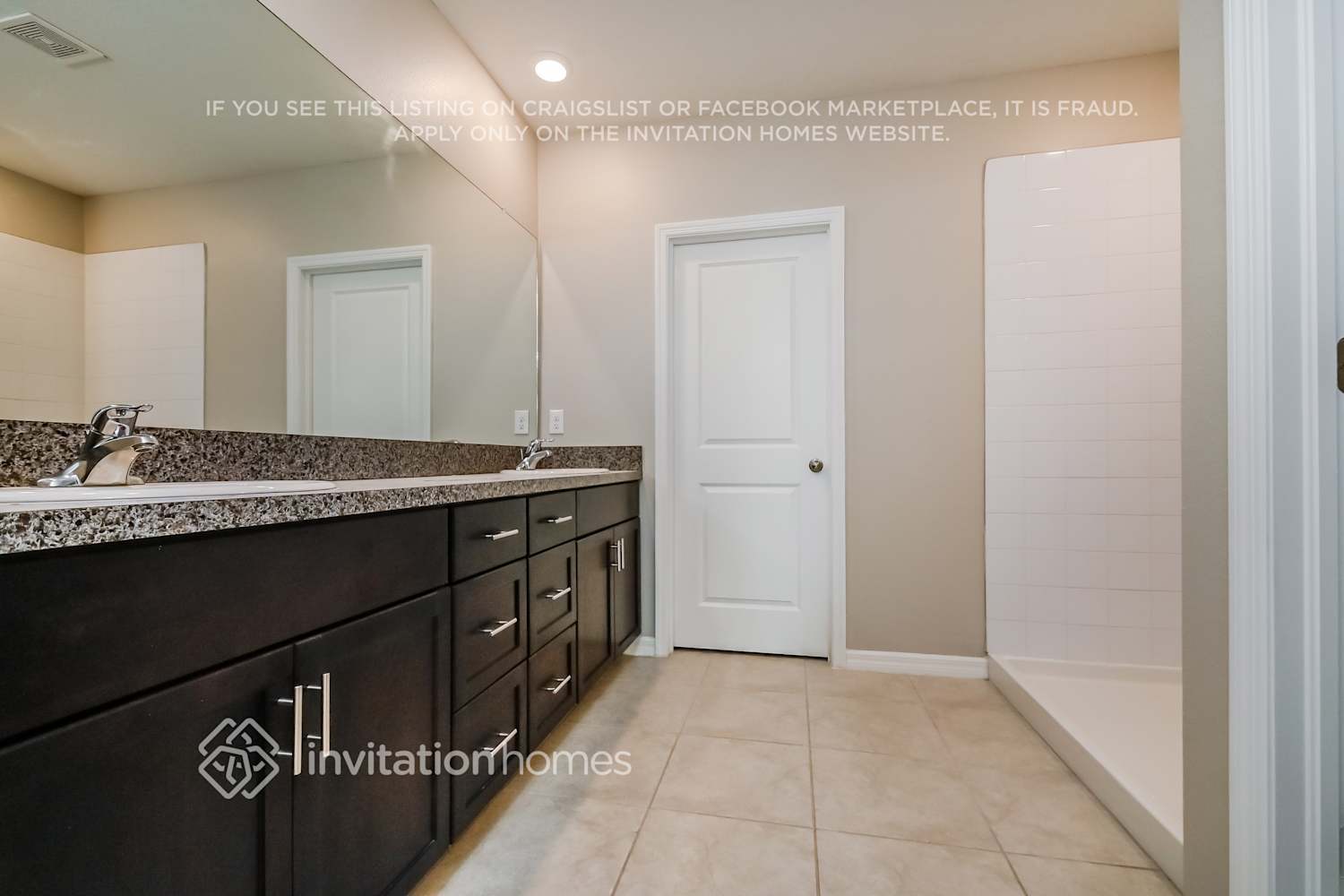 Building Photo - 1565 Blue Rose Dr