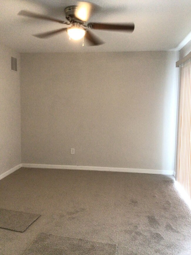 Building Photo - Magnolia Homes Town Home