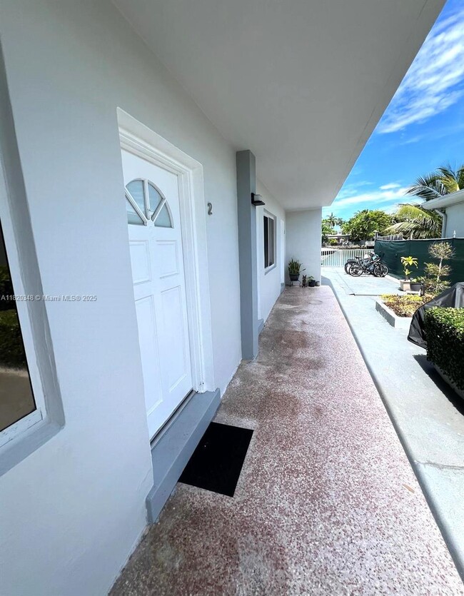 Building Photo - 8271 Crespi Blvd