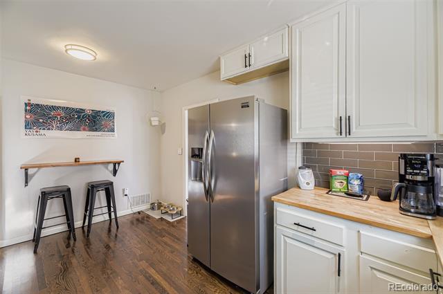 Building Photo - 3025 S Corona St