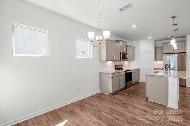 Building Photo - 14028 Penbury Ln