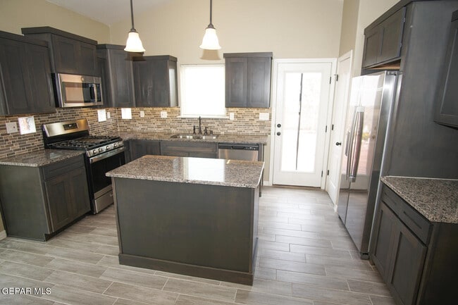 Building Photo - 14364 Tobe Davis Dr