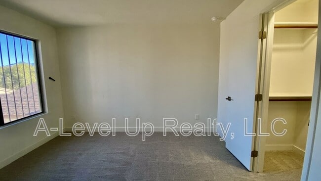 Building Photo - 2387 W Palo Dulce Dr