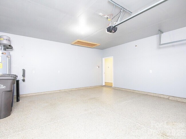 Building Photo - 161 White Apple Wy