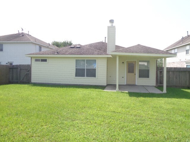 Building Photo - 21399 Forest Colony Dr