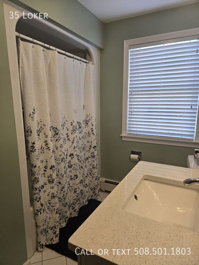 Building Photo - 35 Loker-