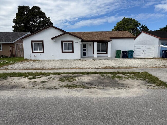 Primary Photo - 20028 SW 124th Pl