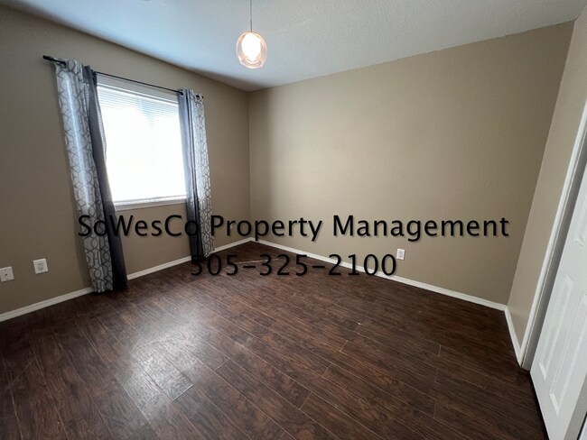 Building Photo - 3 Bedroom Home, Near Target with Garage (Small Dogs Allowed)