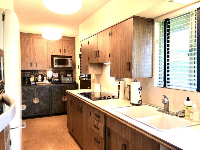 Building Photo - 7900 Beacon Ave S