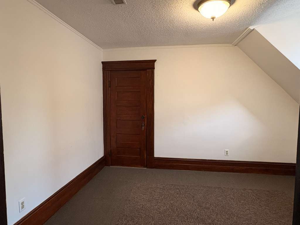 Building Photo - 331 Chestnut St