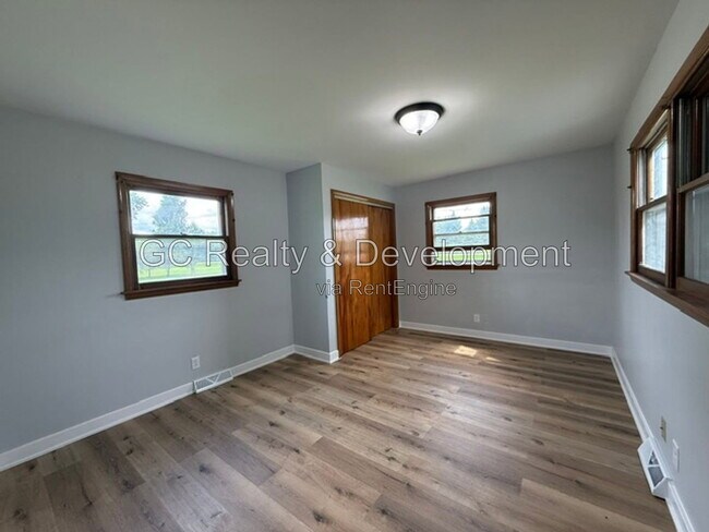 Building Photo - 33W249 Butterfield Rd