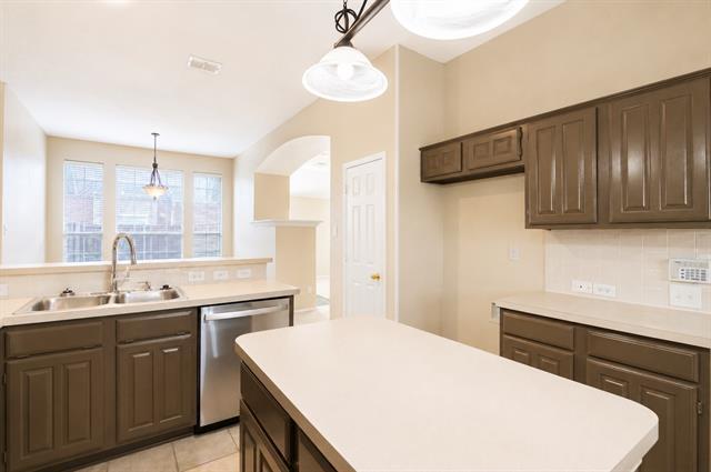 Building Photo - 10701 Nashville Dr
