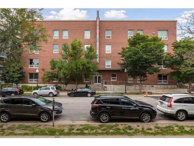 Building Photo - 710 N 4th St