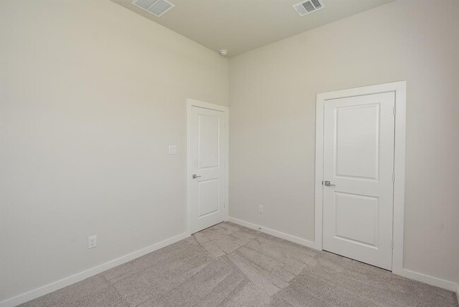 Building Photo - 3024 Myrtle Sunset Dr