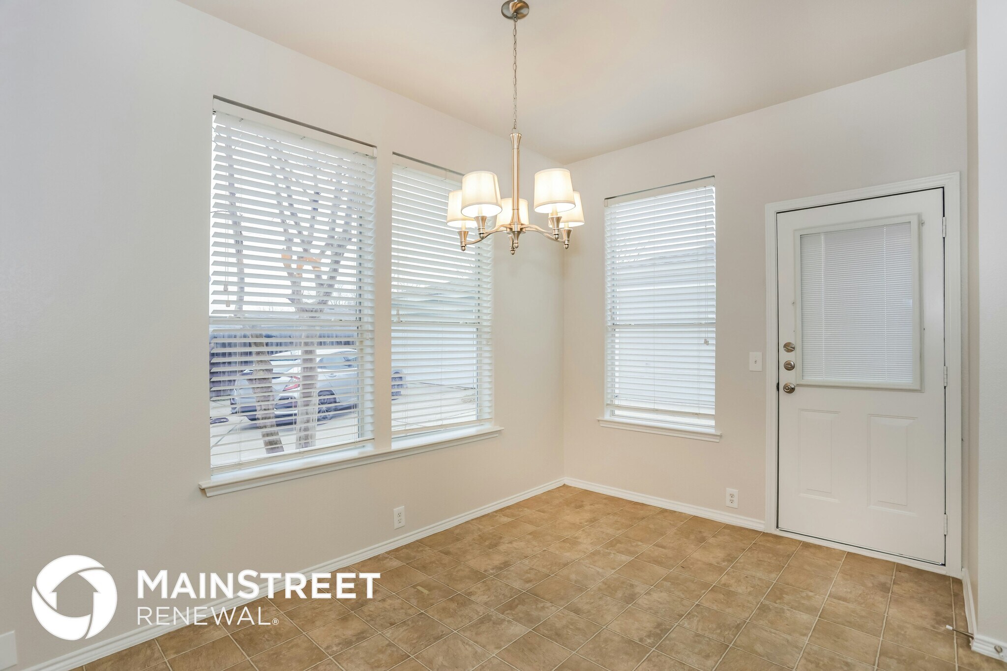 Building Photo - 10620 Astor Dr