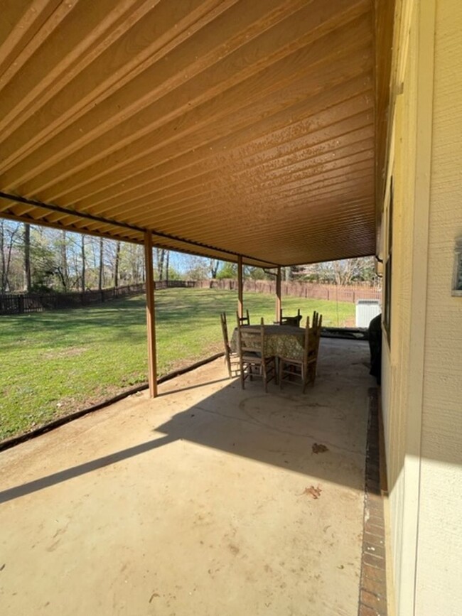 Building Photo - City of Maryville 37803 - 3 bedroom, 2 bat...