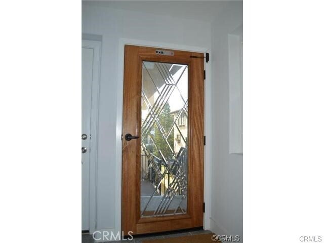Building Photo - 408 Avenida Santa Barbara